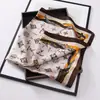 Pañuelo Cuadrado Pequeño de Seda Sintética 70, Pañuelo de Seda de Alta Gama, Pañuelo Cuadrado Pequeño con Estampado de Letras Moda Estilo Coreano para Mujer, Pañuelo para la Cabeza, Pañuelo Decorativo para el Cuello