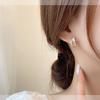 Pendientes de diseño de nicho de estilo frío de moda de lujo ligeros para mujer con aguja de plata S925 de doble capa y aceite de gota sagrada que combinan con todo