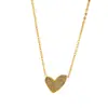 Collar de Acero Inoxidable con Colgante de Corazón Chapado en Oro Real Europeo y Americano Cadena para Clavícula Simple Temperamento Joyería al por Mayor