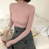 Camisa de baixo de tricô com gola alta parcial feminina 2023 Outono Novo ajuste slim modelador top interno estilo ocidental suéter de orelha de madeira