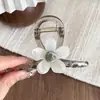 Pinza para el Cabello de Flor Artificial con un Ambiente de Ensueño, Perfecta para Fotos, Accesorio para el Cabello Estilo Vacaciones en la Costa, Pinza de Tiburón para el Cabello Semirecogido, Súper Hada