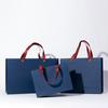 Bolsa de Regalo Azul Xizang Sense Papel Especial Estilo Ins Bolso de Mano PU Lujo Ligero Bolsa de Regalo Regalo de Cumpleaños Personalización
