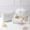 Bolsa de cosméticos acolchada de algodón de gran capacidad con estampado floral pequeño, portátil y linda, perfecta para viajes y estudiantes
