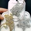 Broche de zircônia microincrustada para trabalho pesado de outono e inverno, lote misto, versão coreana de broche de folha de borboleta banhado a ouro real, fivela de cachecol, corsage