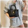 Bolsas Pequenas de Luxo e Estilosas para Mulheres Nova Moda Primavera e Verão 2025 Bolsa Transversal Versátil Bolsa de Mão Popular Bolsa Saco