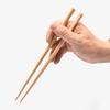 Palillos puntiagudos de estilo japonés, vajilla de madera para hoteles y hogares, palillos de madera para parejas, palillos tallados para cocinar sushi, palillos de madera al por mayor.