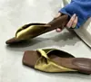 Temporada del Primer Encuentro: Dos sandalias de plataforma abiertas de terciopelo acolchado de tacón alto para verano, versátiles para el uso diario, con punta cuadrada y diseño retorcido