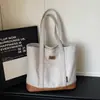 Bolsa de mano transfronteriza de gran capacidad con diseño simple, nueva moda de verano 2026, bolso de hombro versátil de alta calidad