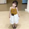 Moda Infantil Feminina Primavera Verão 2026 Novo Top de Tricô Sem Mangas com Alças Finas Calça de Cobertura para Fralda Conjunto Estiloso da Moda