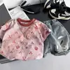Conjunto de Verano para Niños 2026 Nuevo Elegante Bebé Manga Corta Pantalones Cortos de Mezclilla Niños Verano Estilo Coreano Conjunto de Dos Piezas Moderno