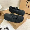 Sapatos Mary Jane felpudos para mulheres, novo estilo inverno 2026, para usar ao ar livre, mocassins fofos e peculiares, fecho de velcro, sola plana, sapatos de algodão com forro de fleece