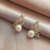 Brincos de Borboleta com Pérolas e Diamantes de Luxo Leve Feminino Coreano Nicho Senso de Design Celebridade da Internet Elegante Pequeno Pino de Prata 925