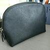 Nova Bolsa de Maquiagem Formato de Pastel 2022 Bolsa de Maquiagem Portátil com Casca de PU Bolsa Pequena Fashion Mini Armazenamento