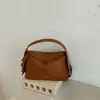 Versão coreana 2026 outono e inverno nova moda bolsa de travesseiro versátil de ombro único com grande capacidade, bolsa de axila, bolsa simples de nicho para o dia a dia