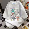 Camiseta Divertida Estampa de Letras Cartoon Graffiti Manga Curta para Mulheres Verão 2026 Novo Estilo College Solta e Versátil