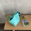 Bolso de Hombro Tipo Cubo de Color Caramelo Nuevo de Verano, Bolso Ligero de Nailon, Casual, Moderno, Versátil, Tendencia, Bolso Tote Estilo Relajado