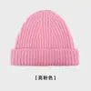 Gorro de Lana Rojo Nuevo Año 2024 para Mujer, Cálido y Grueso de Punto para Otoño e Invierno, Adelgazante de Rostro, Protección para los Oídos