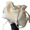 Bolso Pequeño de Moda Retro Nuevo para Mujer, Bolso Nube Plegado Nuevo de Otoño e Invierno, Bolso Cruzado Tipo Cubo con Textura de Nicho