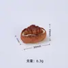 Juguete de Comida Croissant Sándwich Dibujos Animados Accesorios para Joyería DIY Pegamento de Crema Resina Accesorios Pequeños Hebilla de Zapato con Agujero Paquete de Materiales