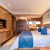 Móveis de Hotel Estilo Resort Estilo Chinês Novo Yueji Die Lai, Conjunto Completo de Móveis Fixos para Modelo de Quarto Padrão e Quarto Queen-Size de Pousada