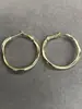 Pendientes Redondos Simples Estilo Retro Francés Lujo Ligero Sentido de Gama Alta Diseño Versátil Individual Aros para Orejas Sentido de Diseño Pendientes Individuales para Mujeres