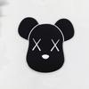 Sapatos de caverna flor desenho animado fivela decorativa cola macia DIY urso violento urso preto e branco patch decorativo semi-tridimensional geladeira