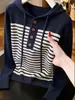 Sudadera con Capucha de Manga Larga a Rayas Estilo Europeo para Mujer Otoño/Invierno de Alta Gama Holgada Talla Grande Moderna Chic
