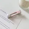 Presilha de Metal com Pérolas Estilo Ins Doce e Fofa para Mulheres Novo Modelo 2026 para Cabelo da Testa e Franja Lateral