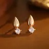 Pendientes Pequeños de Gota de Agua con Diamante Flash Chapados en Oro K de Plata S925 para Mujer, Diseño Nuevo Sencillo y de Alta Gama de Nicho