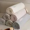 Colcha de verano de algodón y lino natural, colcha suave de lino color liso con soja para aire acondicionado, juego de cuatro piezas de colcha de verano Clase A, lavable a máquina