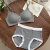 YAG6886 Sujetador estilo coreano con estampado floral, sin aros y con tirantes ajustables, conjunto de sujetador con copas fijas