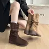 Botas vaqueras estilo western de gamuza, sencillas y retro, para mujer, colección otoño 2026, con diseño plisado y fruncido, tacón medio y estilo de botín corto