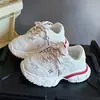 Zapatos de papá de suela gruesa resistentes al desgaste para niñas, nuevos de moda versátiles de malla para otoño 2026, tenis casuales cómodos para niños