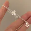 Pulsera de doble capa de gardenia, fresca y elegante, una pieza de joyería lujosa y única con una estética de alta gama, perfecta para estudiantes y mujeres que aprecian el estilo sofisticado
