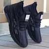 Dropshipping 2026 nuevo modelo zapatillas de correr para hombre, malla fly-knit ligera transpirable estilo coreano zapatos casuales para hombre