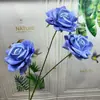 Nuevo Producto Artificial Tres Púas Rosa en Relieve Decoración de Flores para Guía de Camino de Boda Fila de Flores Arreglo Floral de Mesa Artificial Flor Artificial Adornos para Sala de Estar Flor de Seda