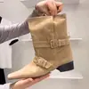 Versão em Couro Bota Cowboy Ocidental Estilo Coreano Nicho Botas Curtas Salto Grosso Bico Quadrado Pequeno Fivela de Cinto de Couro Cruzada Botas Emagrecedoras