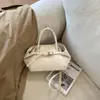 Nova Coleção Outono/Inverno 2025, Bolsa Simples e Texturizada para Axila, Bolsa de Trabalho de Alto Padrão com Grande Capacidade, Bolsa Baguete Retro de Nicho