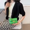 Nueva Tendencia Primavera/Verano 2025: Popular este año, el bolso pequeño cuadrado versátil de patrón de rombos es un bolso de cadena cruzado de moda