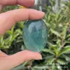 Pedra Crua de Cristal Natural Polida e Peça de Cabo de Ametista Brilhante Pedra Oval para Descompressão da Palma da Mão Pedra de Energia para Mão Pedra de Massagem para Yoga
