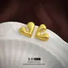 Pendientes de Corazón Brillantes Estéreo de Nicho Aguja Plateada Pendientes Pequeños de Diseño Dulce Simple Pendientes de Moda Europea y Americana para Mujer