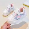 Tenis deportivos para niños, nuevo modelo 2026, diseño color-block, con correas de velcro, suela suave y antideslizante, suela gruesa, ligeros, transpirables y duraderos para niños y niñas