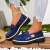 E-commerce Transfronteiriço Outono 2026 Novos Mocassins de Couro Patente com Solado Grosso Estilo Britânico Feminino Laço Salto Grosso Retro Sapatos de Salto