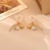 Brincos de Tarraxa Exquisitos com Laço Doce e Zircônia Estilo Retro Francês Moda de Alto Padrão Brincos Versáteis Acessórios Populares Online