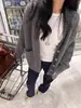 Estilo Novo Primavera e Outono 2025 Top com Ombro Direito Gola Redonda Manga Longa Feminino Jacquard Texturizado Bordado Camisa Básica Roupa Íntima Feminina