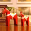 Adorno de Caballo Rojo de Lujo Ligero Estilo Europeo, Regalo de Boda, Caballo de Madera Dala Nórdico Pintado a Mano, Decoración Creativa para el Hogar para Atraer Riqueza