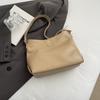 Bolso de mano suave de gran capacidad para mujer, bolso de hombro versátil, bolso cruzado informal sencillo, de moda, 2024