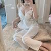 Ropa interior de terciopelo marca Guiruo Dulce top de tirantes Pantalones Bata con cuello en V profundo Traje de tentación para el hogar 4092