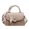 Bolsa Quadrada Pequena Color-Blocking Patchwork Fashionable Novo Modelo 2026 Bolsa de Mão Simples e Estilosa Bolsa de Ombro Transversal Tendência