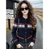 Roupa de outono: suéter de malha estampado, roupa feminina de manga comprida, novo design 2026, cardigã de malha moderno e estiloso